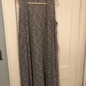 Lularoe black and white Large Joy